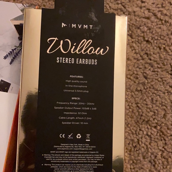 All for $30 or best offer/power bank,iPhone 11 pro and earbuds. - Picture 7 of 14